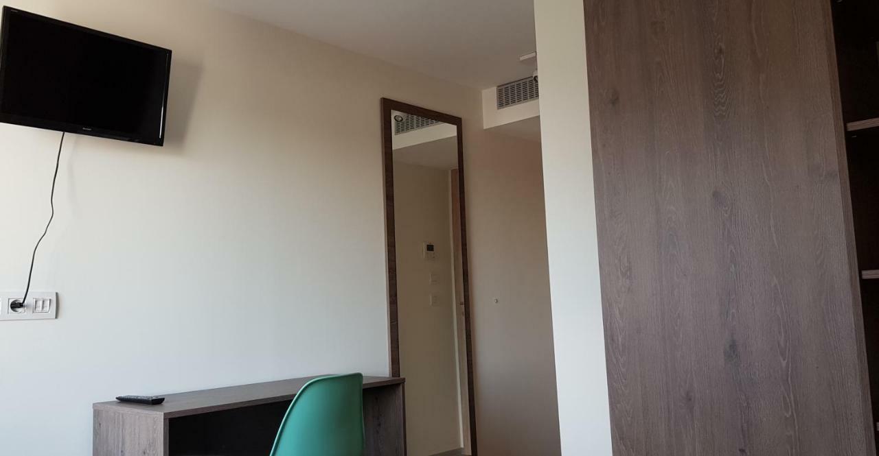 Hotel L'Avenue Libramont-Chevigny Esterno foto